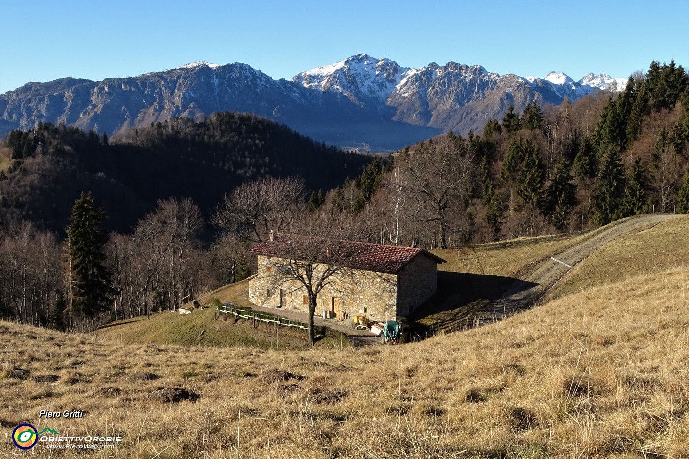 28 Altra cascina con vista in Cancervo-Venturosa.JPG